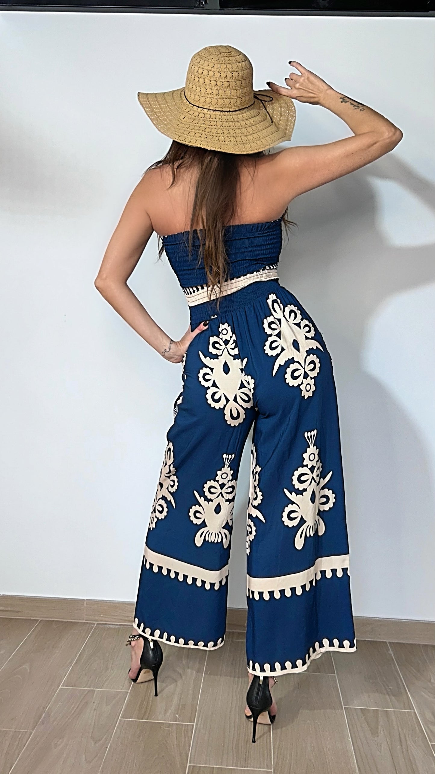Tuta Zaira